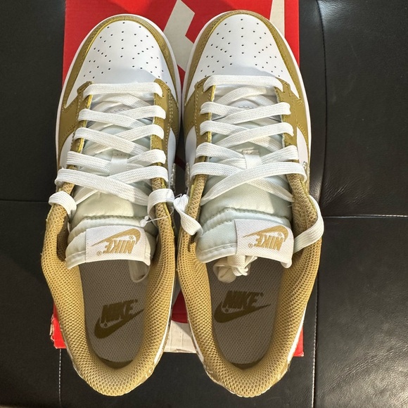 Brand new women’s Nike dunk low ESS size 10 women’s size 8 1/2 men’s - Picture 2 of 5